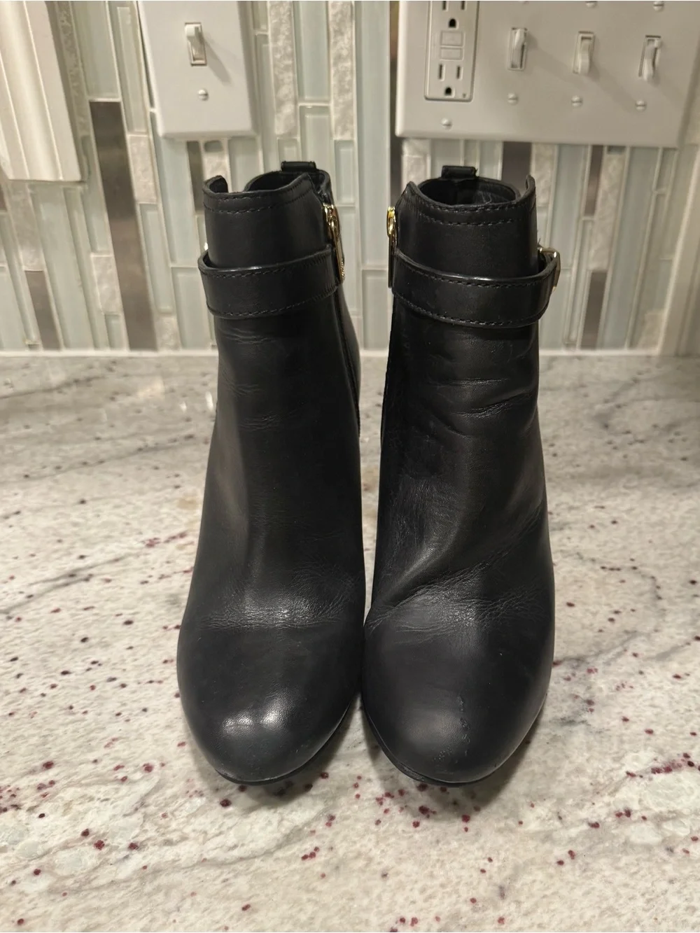 Tory Burch US 8.5M Bristol Black Leather Belted Logo Ankle Boots Booties